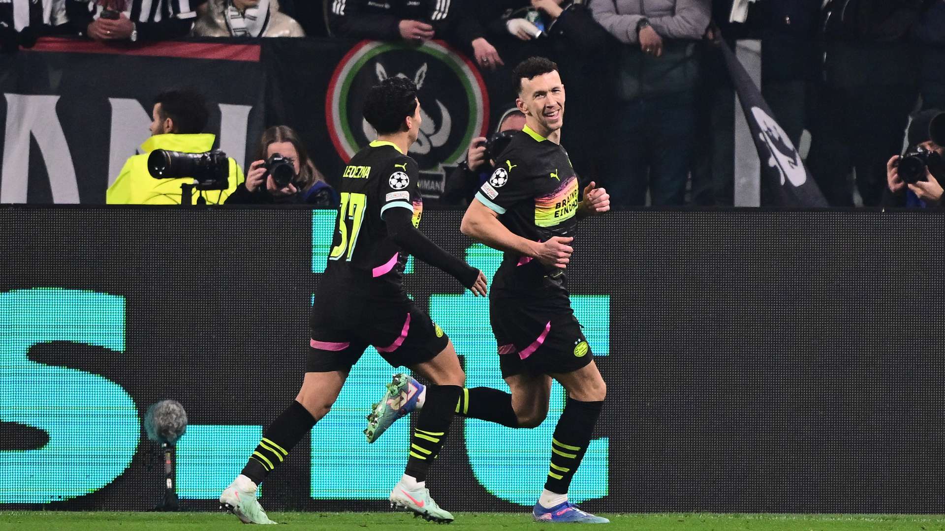 九游娱乐官方网站：北京男篮43分狂胜吉林，方硕18+11助晋级全运八强！